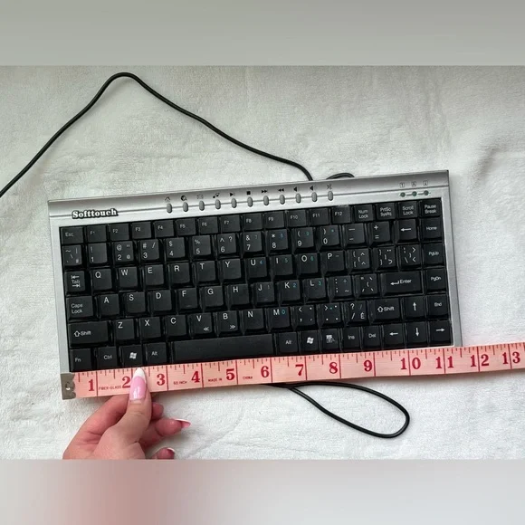 Softtouch USB Mini Multimedia Keyboard - Picture 12 of 13